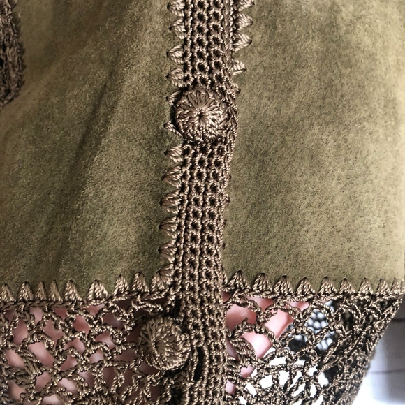 Autumn Green Leather Jacket with Embroidery - Picture 2 of 10